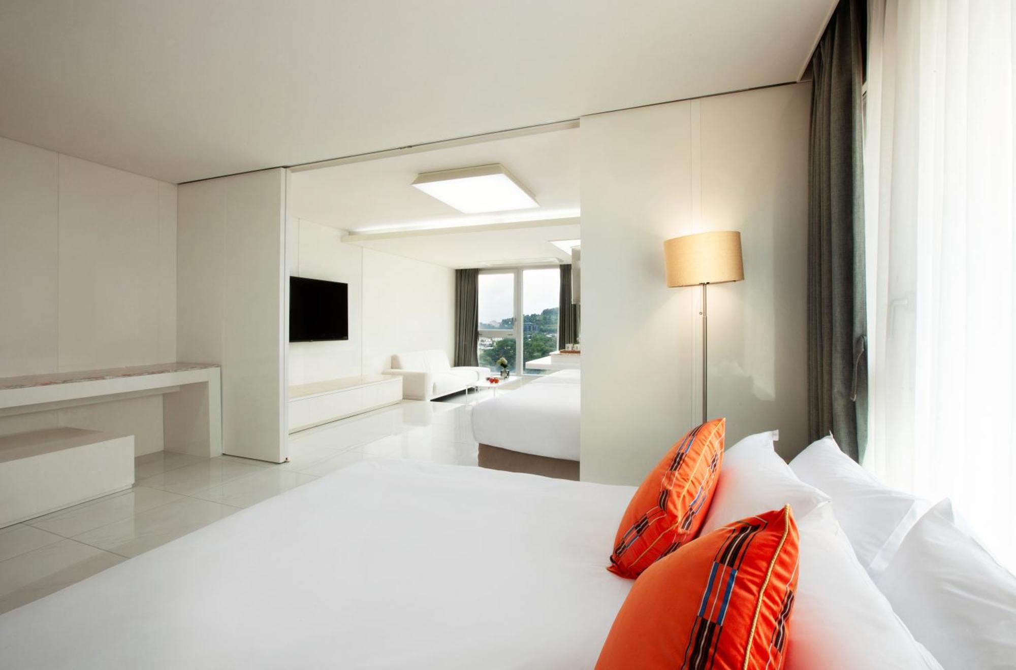 Shin Shin Hotel Jeju Ocean Szogüpho Kültér fotó
