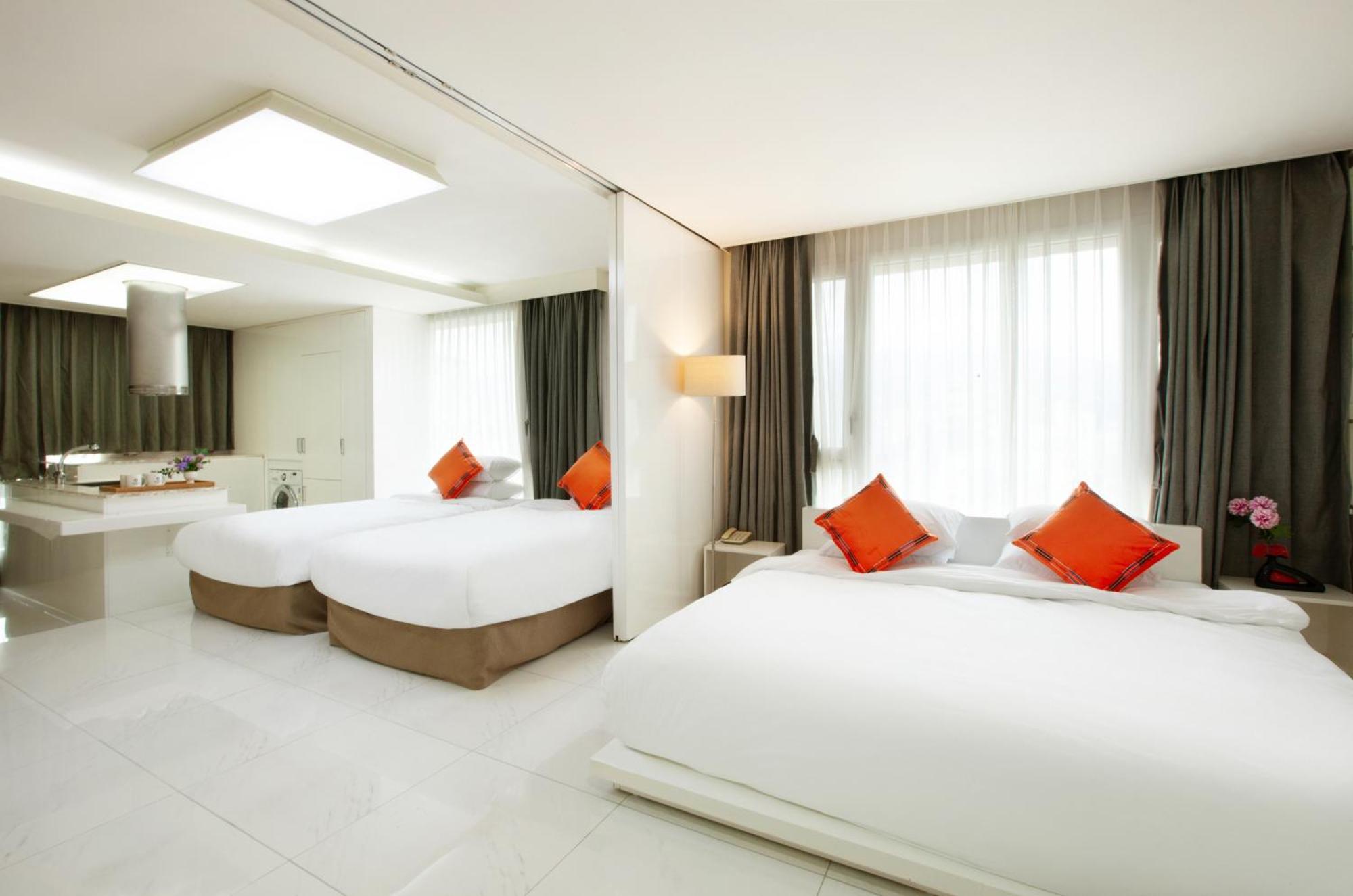 Shin Shin Hotel Jeju Ocean Szogüpho Kültér fotó