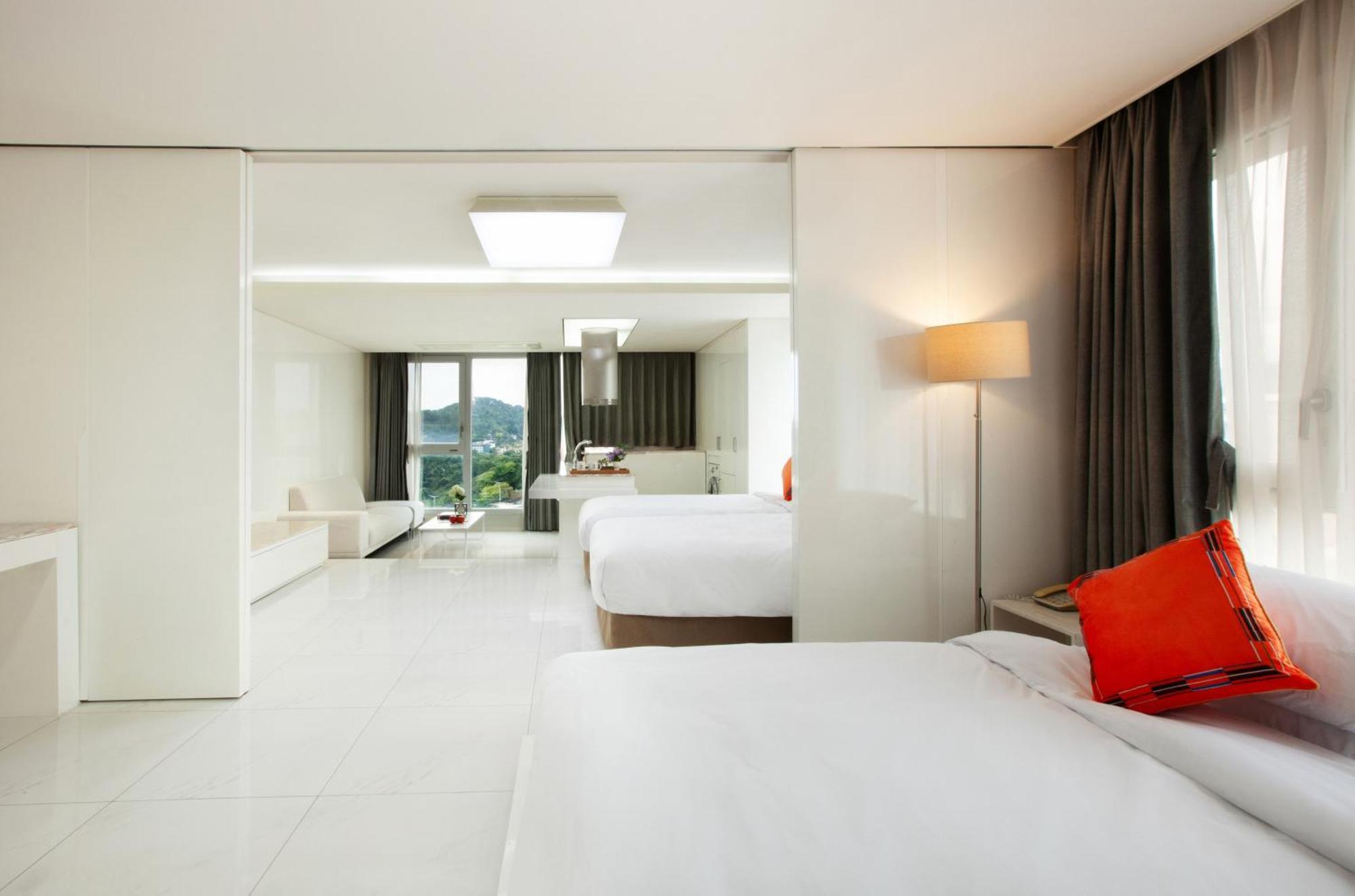 Shin Shin Hotel Jeju Ocean Szogüpho Kültér fotó