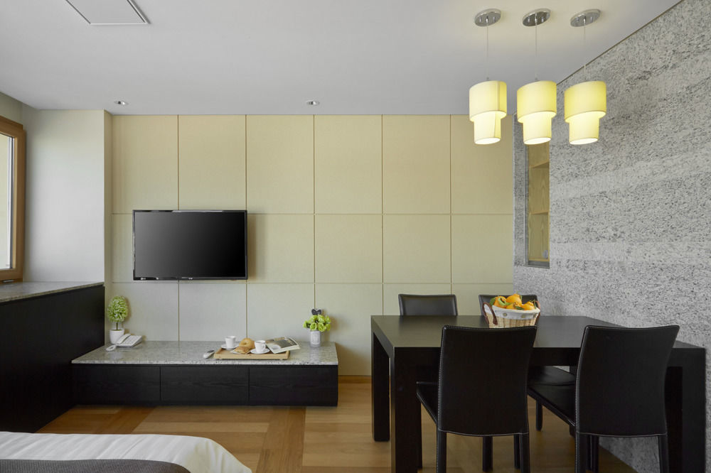 Shin Shin Hotel Jeju Ocean Szogüpho Kültér fotó